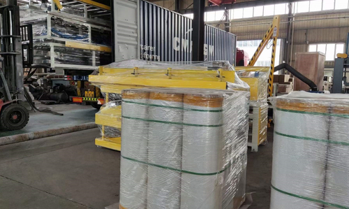 La linea di produzione di soffitti in gesso completamente automatica è stata spedita in India.
