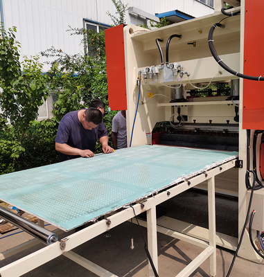 Un buon prezzo. Macchina perforatrice per lastre di gesso, cartongesso, pannelli di cemento, linea di punzonatura, fori per la produzione di macchine in linea
