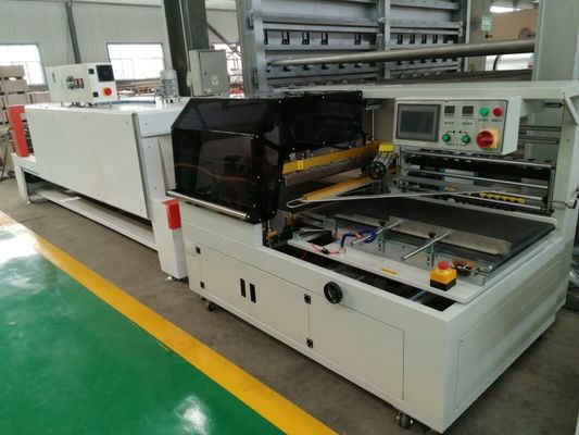 Un buon prezzo. 1200*600mm Macchina per la fabbricazione di piastrelle di gesso per soffitti completamente automatica con colla ad acqua per pellicole in PVC in linea