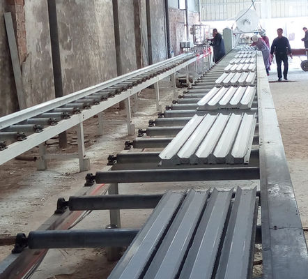 Un buon prezzo. Cornicione facile del gesso di operazione che fa basso costo a macchina con una garanzia da 1 anno in linea