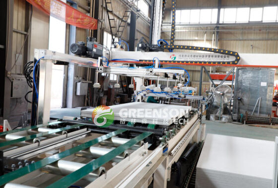 Un buon prezzo. Fast Gypsum Board Strip Cutting Machine For 1200 Mm*2400 Mm Boards Producing 100mm Wide Slats in linea
