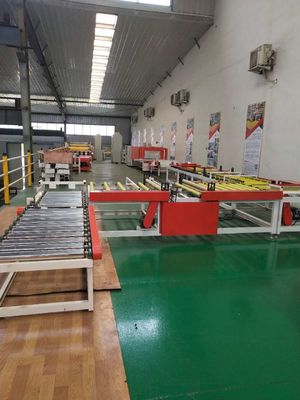 Un buon prezzo. Linea di produzione automatica delle mattonelle del soffitto del gesso velocità di laminazione di 15m/Min in linea