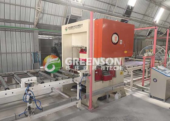 Un buon prezzo. Macchine per perforare la lamiera di cartone MgO in linea