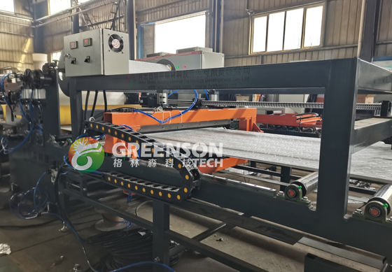 Un buon prezzo. Alta velocità 60 60 Piastrelle di gesso macchina di soffitto falso completamente automatico in linea