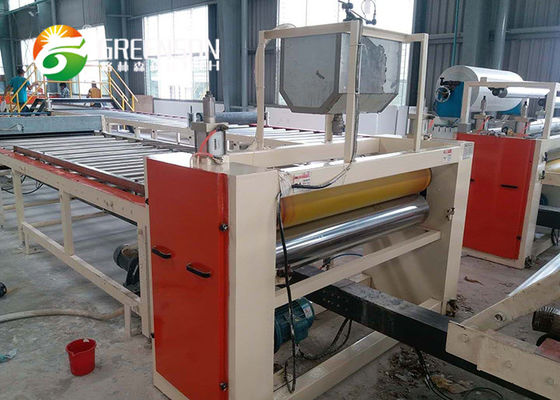 Un buon prezzo. Macchina automatica della laminazione del pannello di carta e gesso del film del PVC 603*603 o 600*1200 intera in linea