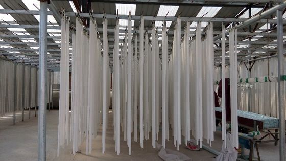 Un buon prezzo. Linea di produzione del cornicione del gesso di alta efficienza per materiale da costruzione in linea