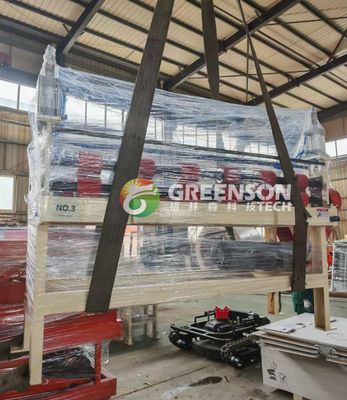 Un buon prezzo. Macchina automatica per cartoni di gesso laminati in PVC con laminatura efficace di 1300 mm, sistema PLC e capacità di 2-6 milioni di mq/anno in linea