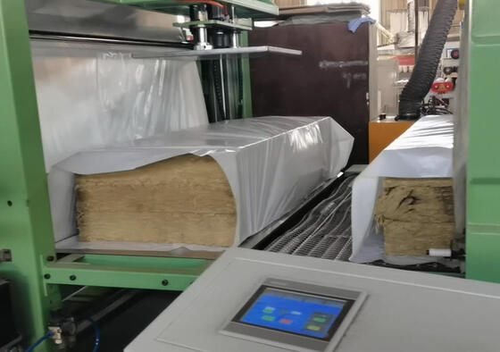 Un buon prezzo. High-Quality Rock Wool Production Line with 1.2 Meters Width, 40~120 Meters/Min Conveying Speed, and 2800mm Swing Belt Width in linea
