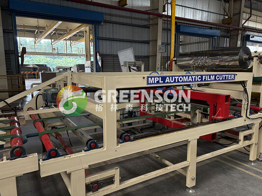 Un buon prezzo. Macchina laminatrice per pannelli in gesso PVC con larghezza di laminazione effettiva di 1300 mm, velocità di 15 m/min e capacità di 2-6 milioni di mq per la produzione di controsoffitti in gesso in linea