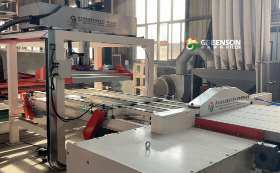 Un buon prezzo. Macchina per il pagliolo impilabile per segatura e incollaggio ad alimentazione automatica in linea