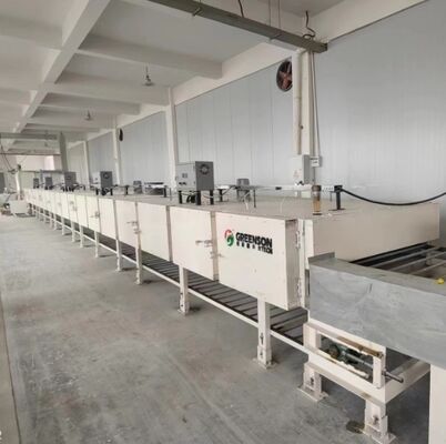 Un buon prezzo. Produttore cinese di linee di produzione di verniciatura a spruzzo per cartongesso per materiali da costruzione in linea