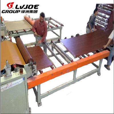 Mattonelle automatiche ed efficienti del soffitto del gesso del PVC che fanno macchina