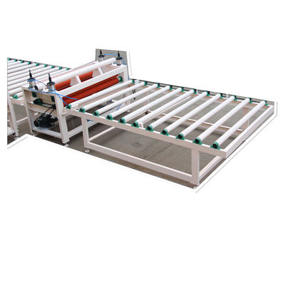 Un buon prezzo. Macchina della laminazione del PVC del pannello di carta e gesso decorativo 600*1200 e 600*600 del film in linea