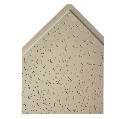 Un buon prezzo. Le mattonelle del soffitto del gesso della decorazione interna fanno la dimensione a macchina del bordo 600*600 in linea
