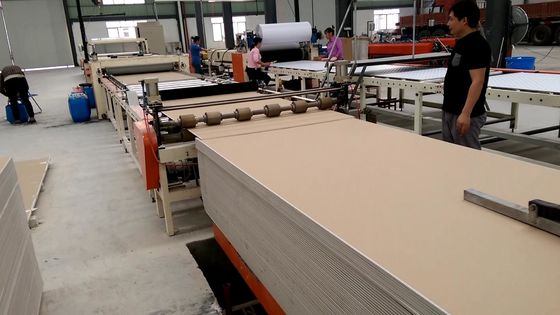 Macchina di laminazione 380V, del foglio di alluminio del bordo del silicato di calcio frequenza 50HZ